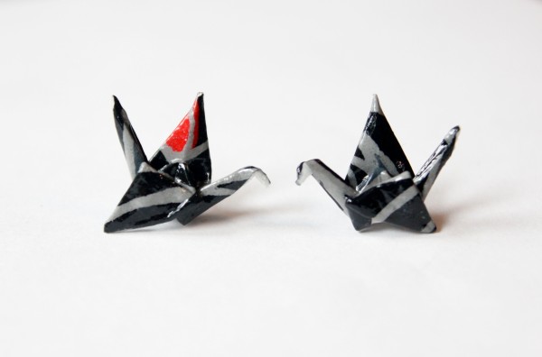 black&red_floral_origami_post_1