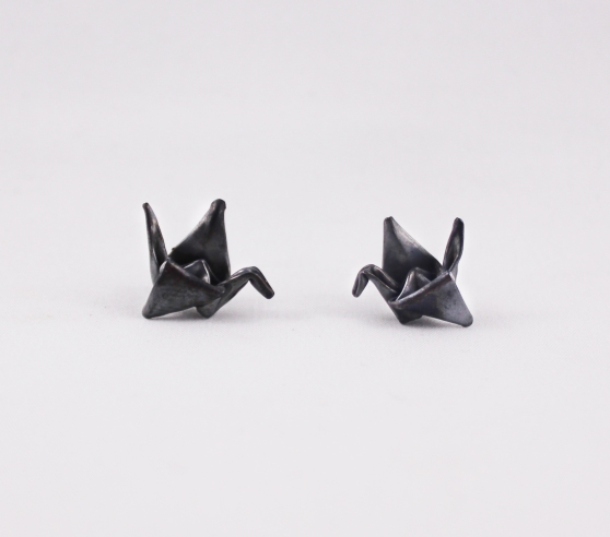 Handmade_Black_Silver_origami_Crane_Stud_Earrings_Antique_patina_1