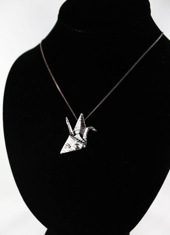 Silver_origami_crane_necklace_wave-pattern_3